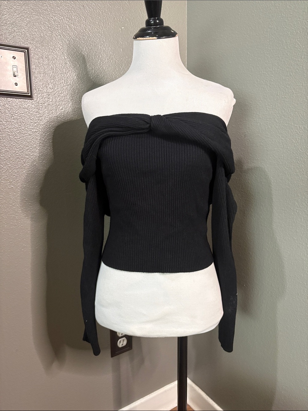Abercrombie & Fitch Black Off-the-Shoulder Ribbed Knit Top